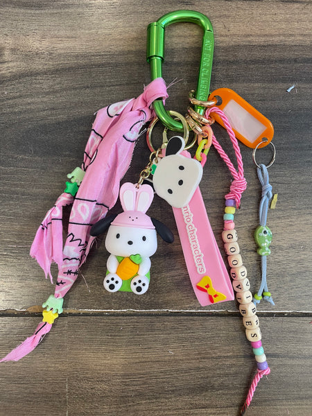 Pimp your Bag Keychain charms per borsa e portachiavi Pochacco carotina