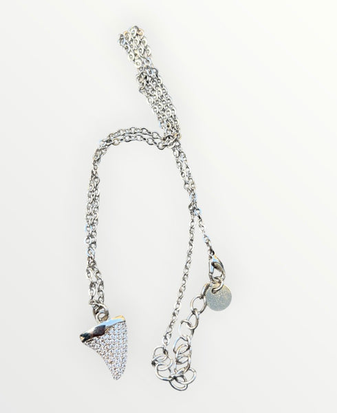 Collana dentino squalo botteguccia 2 varianti colore
