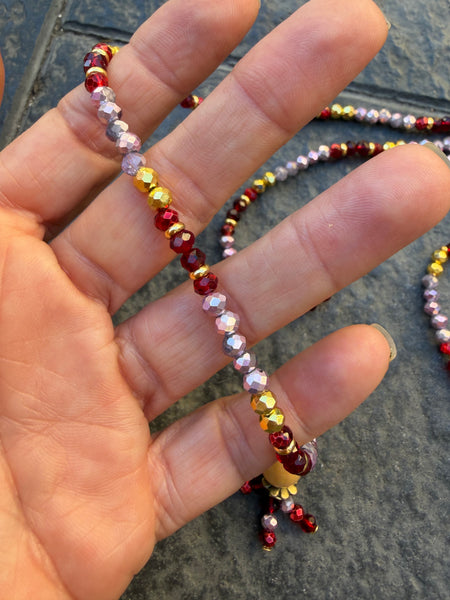 Collana Chinitos  de La Buena  Suerte rosa burgundy rosso brillante oro