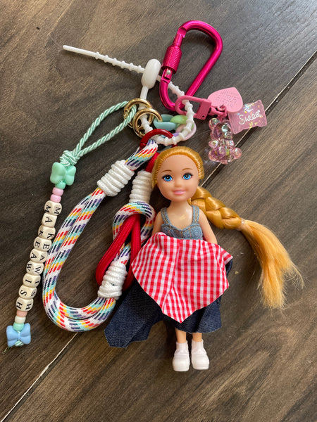 Pimp your Bag charms per borsa e
portachiavi Keychain Barbie Shelly
capelli biondi con gonna jeans lunga