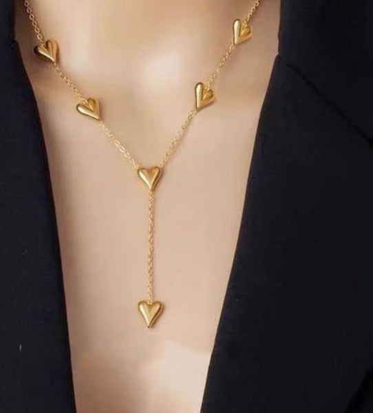 Collana cappio  con cuoricini puff due varianti colore