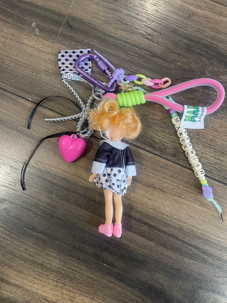 Pimp your Bag charms per borsa e
portachiavi Keychain Barbie Shelly
capelli biondi gonnellino e fiocco pois