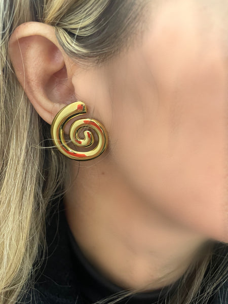 Coppia orecchini spirale due varianti colore