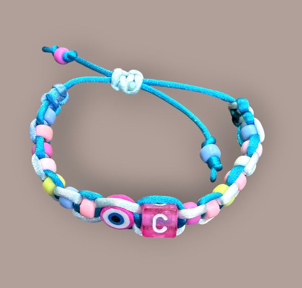 Bracciale con dadino iniziale vari colori e lettere