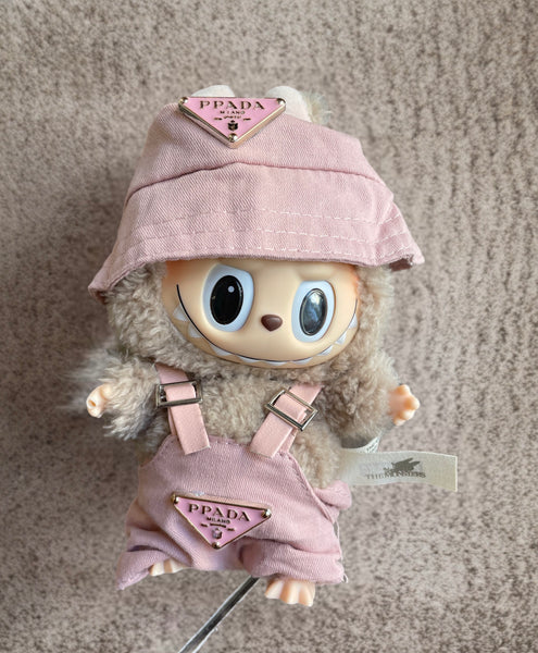 Salopette rosa e cappellino  abitìno completo per Labubu