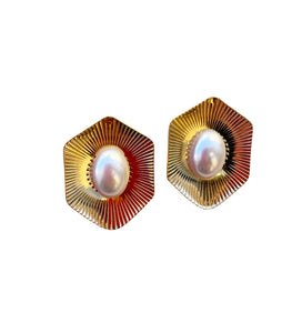 Coppia orecchini Venere con perla centrale due varianti colore