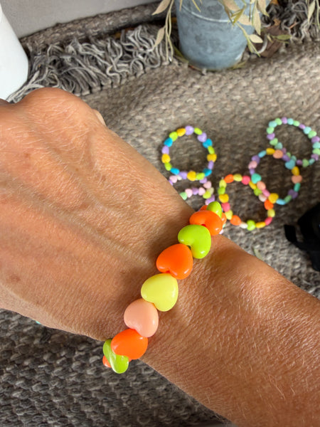 Bracciale colors Beads giro cuori small effetto lucido giallo arancio e verde pistacchio salmone