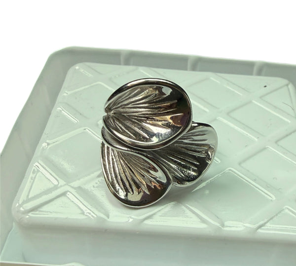 Anello Vanessa foglie due varianti colore