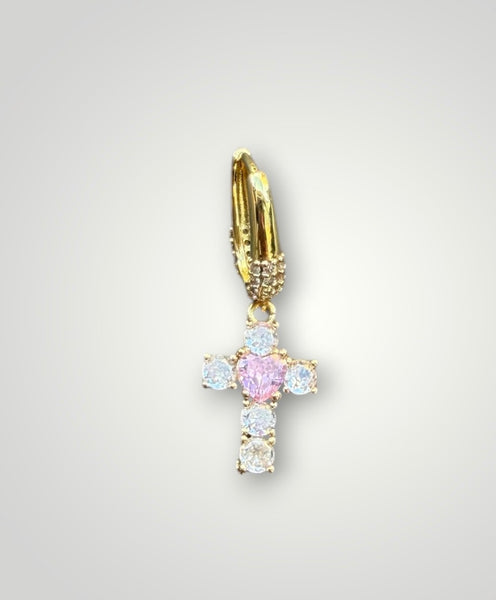 Mono orecchino croce crystal con cuore due varianti colore