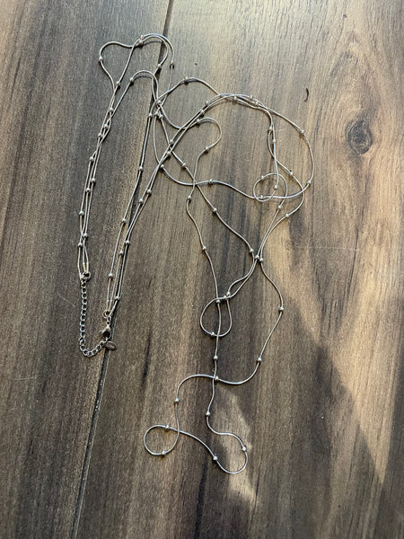 Collana Katia multifili con sfere lunga due varianti colore