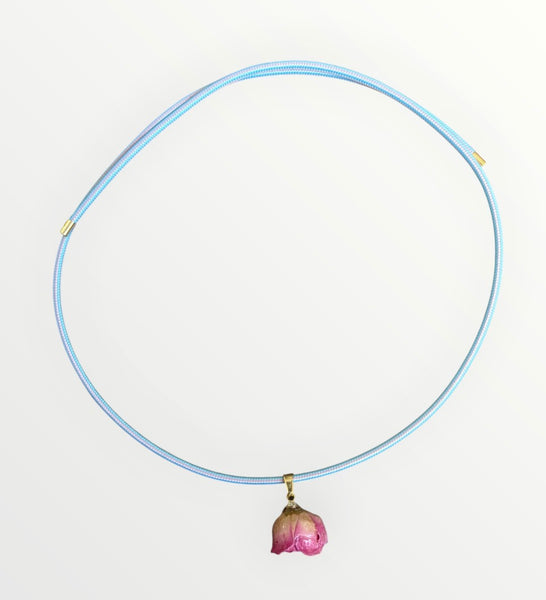 Collana magnetic con charm rosa essiccata fuxia cordino vari colori