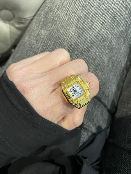 Anello orologio quadrante quadrato