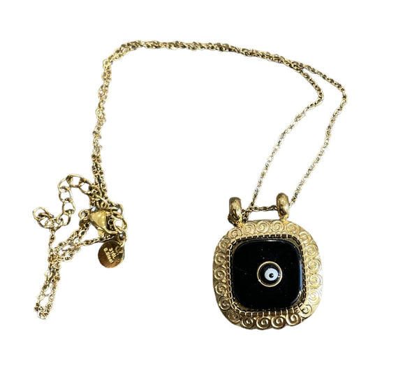 Collana medaglione con occhio