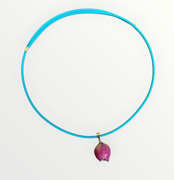 Collana magnetic con charm rosa essiccata fuxia cordino vari colori