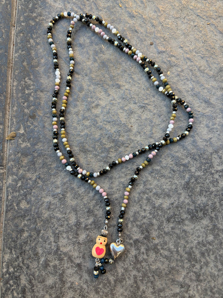 Collana Chinitos  de La Buena  Suerte nero lilla verde oliva grigio argento