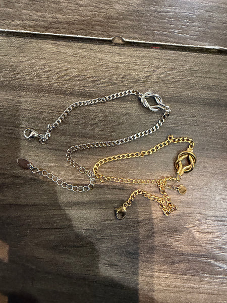 Bracciale nodo due varianti colore