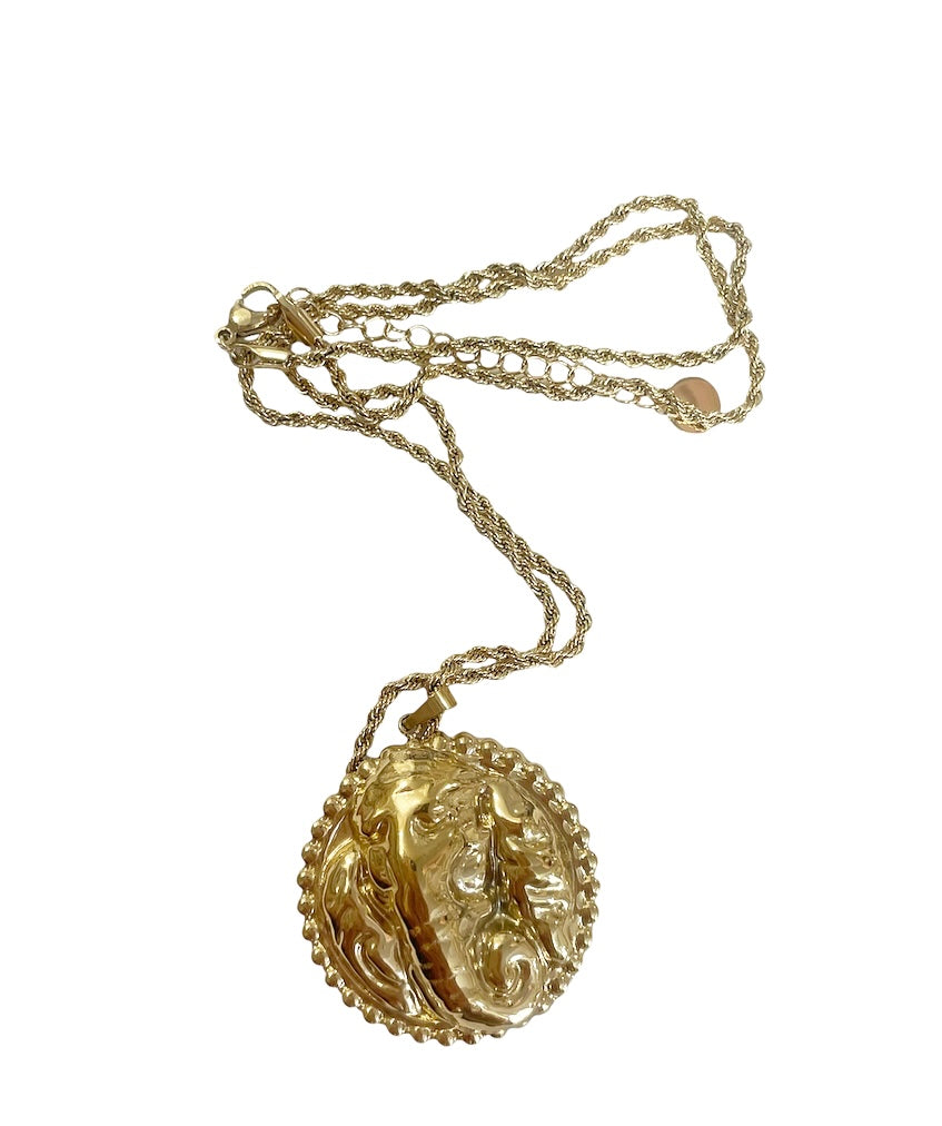 Collana medaglione con elefante due varianti colore