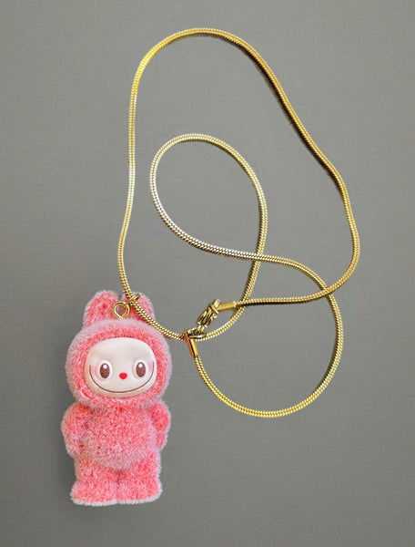 Collana Labubu in piedi vari colori due lunghezze catenina