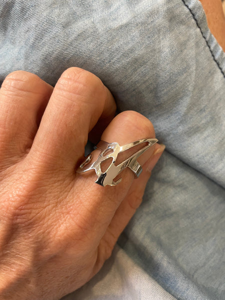 Anello regolabile lettera So Glamour due varianti colore