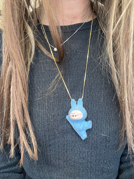 Collana Labubu yoga   vari colori due lunghezze catenina