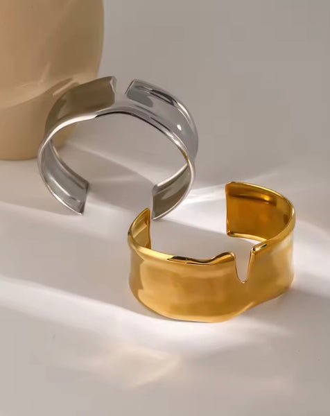 Bracciale manetta con taglio due  varianti colore