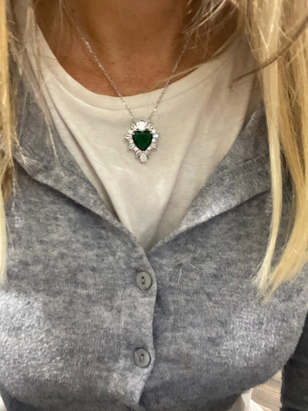 Collana cuore punto luce verde due varianti colore