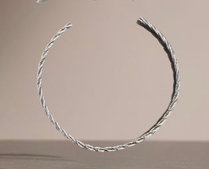 Collana Iris rigida girocollo choker treccia due varianti colore