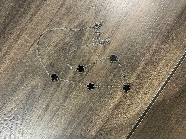 Collana  fiorellini  vari colori fiore variante piccina