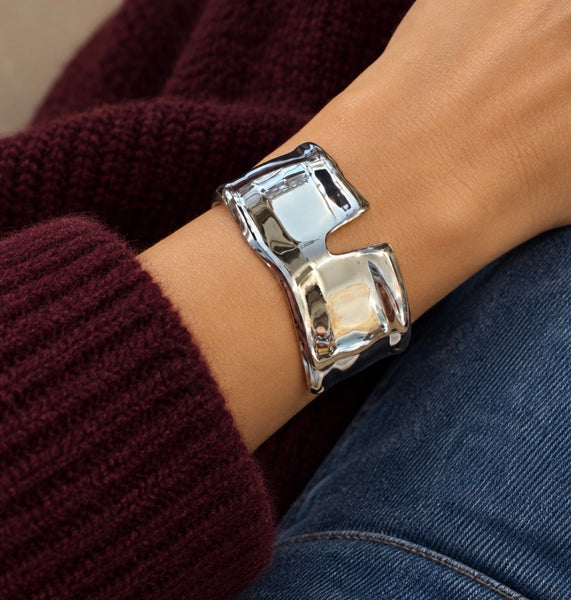 Bracciale manetta con taglio due  varianti colore