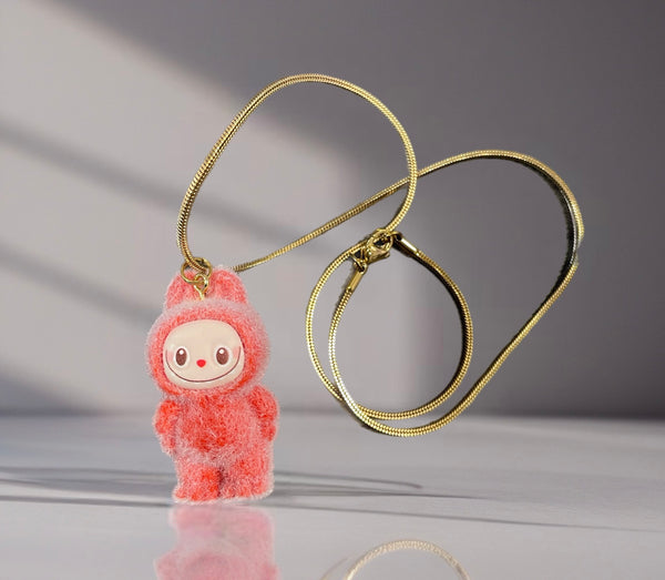 Collana Labubu in piedi vari colori due lunghezze catenina