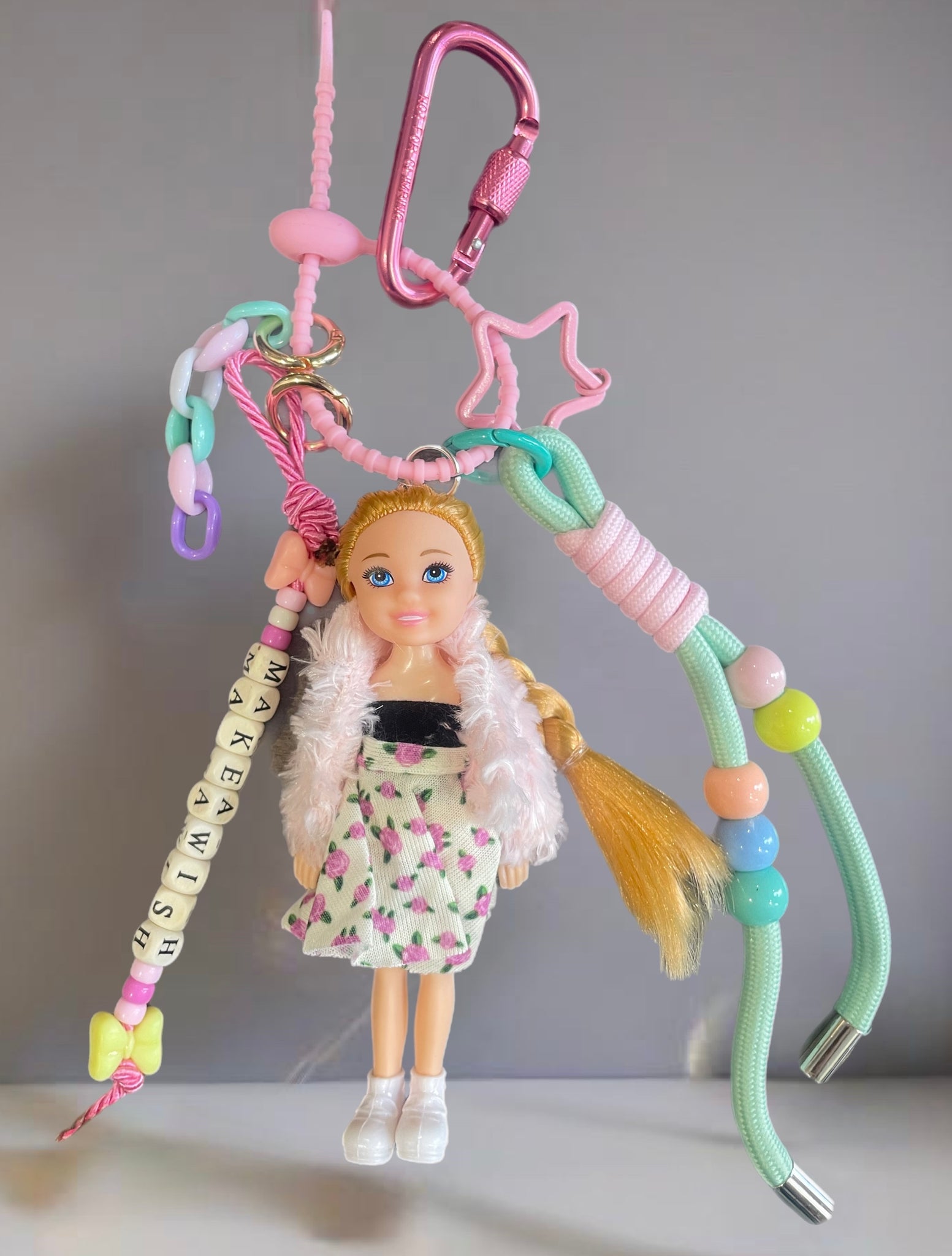 Pimp your Bag charms per borsa e
portachiavi Keychain Barbie Shelly
capelli biondi con pellicciotto rosa