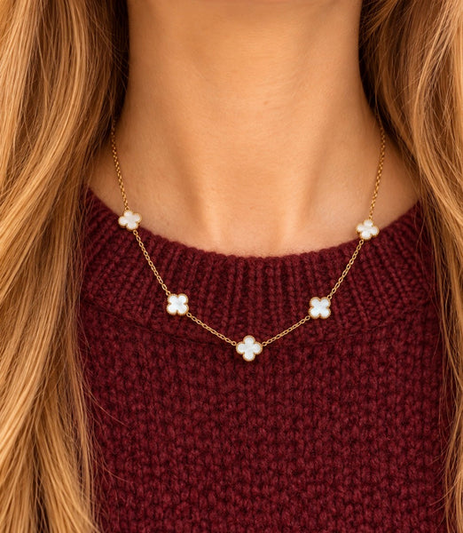 Collana  fiorellini  vari colori fiore variante piccina