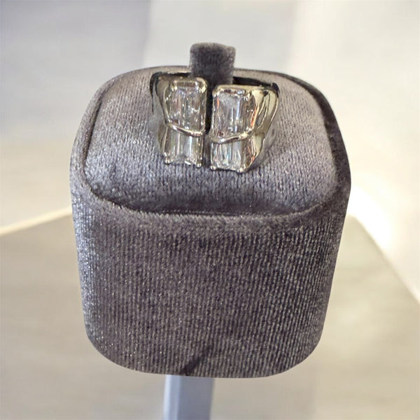Anello Amanda con 4 punti luce due varianti colore