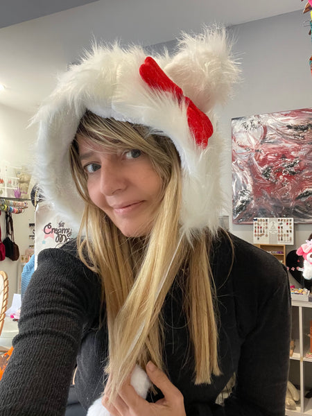 Cappello peluche con ponpon hallo kitty