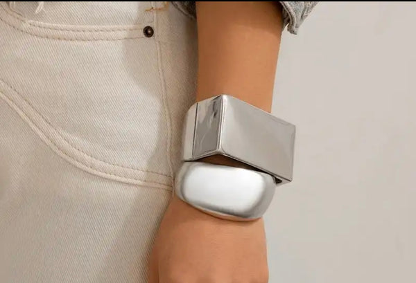 Bracciale manetta Atena quadrato due varianti colore
