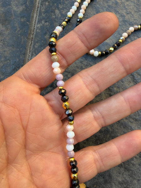 Collana Chinitos  de La Buena  Suerte antracite champagne lilla burro oro