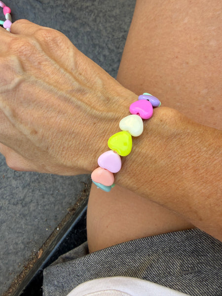 Bracciale colors Beads giro cuori small effetto lucido colori pastello con celeste  e giallo più accesi