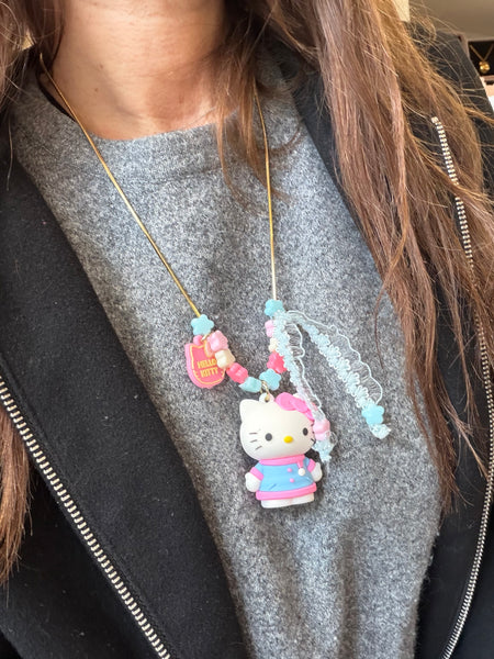 Collana Hello Kitty con cappottino trandy
