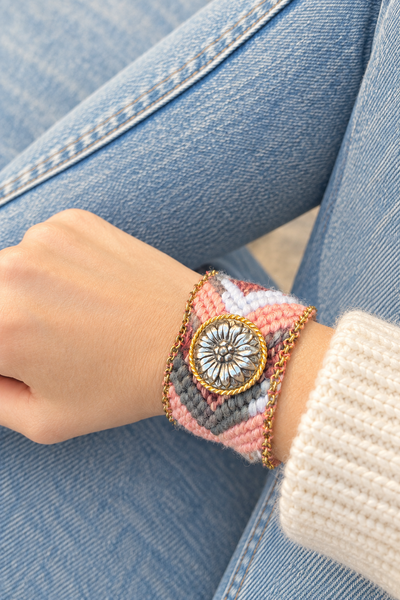 Bracciale friendship con bottone vintage