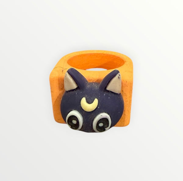 Anello resina vari colori gattina Luna Sailor moon vari colori