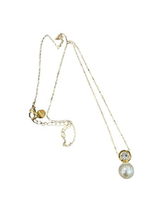 Collana perla e punto luce