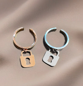 Anello regolabile So glamour lucchetto   due varianti colore
