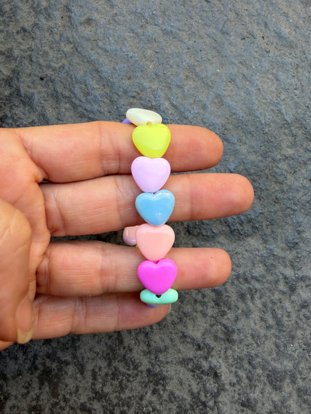 Bracciale colors Beads giro cuori small effetto lucido colori pastello con un solo celeste