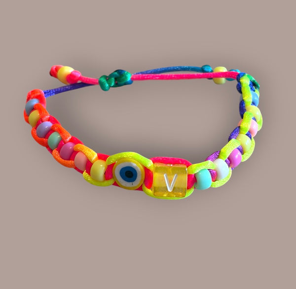 Bracciale con dadino iniziale vari colori e lettere