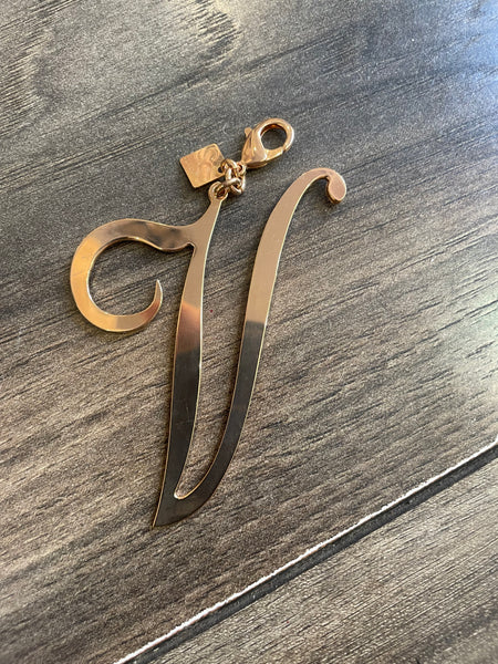 Ciondolo grande lettera per collana  so glamour due varianti colore varie lettere cordino in pelle in omaggio