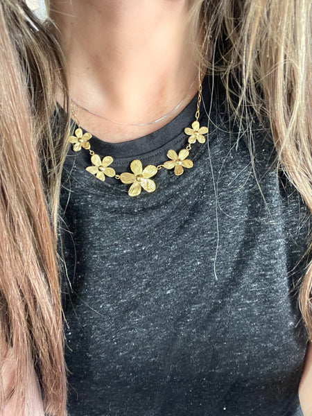 Collana multi flowers  varianti colore