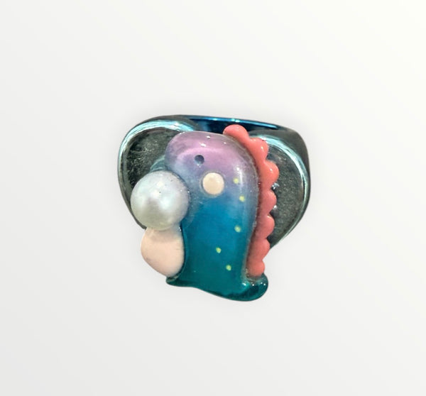 Anello resina metallizzata vari colori draghetto con perla