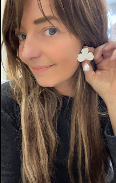 Coppia Orecchini Giada  fiore con perla