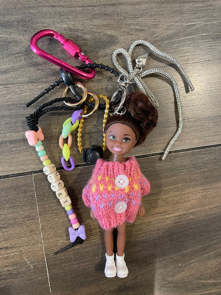 Pimp your Bag Keychain charms per borsa e portachiavi Barbie Shelly  riccia castana con abitìno rosa