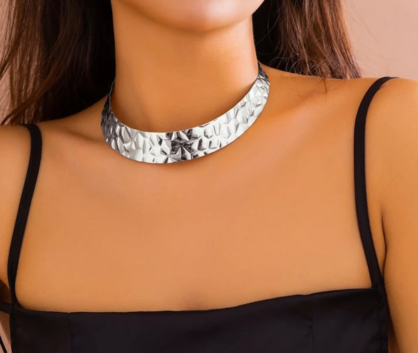 Collana delle Dee rigida lavorata Demetra due varianti colore